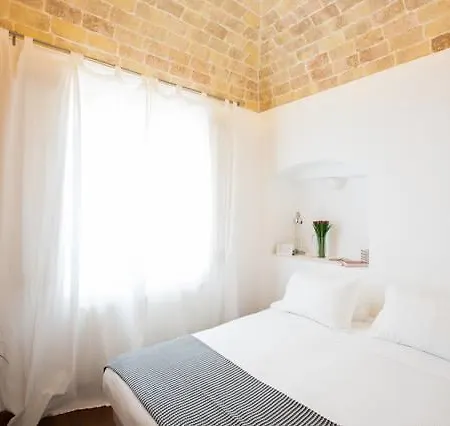 11 B&B